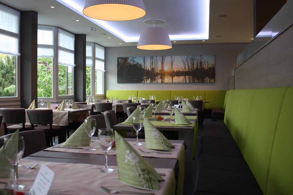 הרנברג Hotel Am Schlossberg מראה חיצוני תמונה