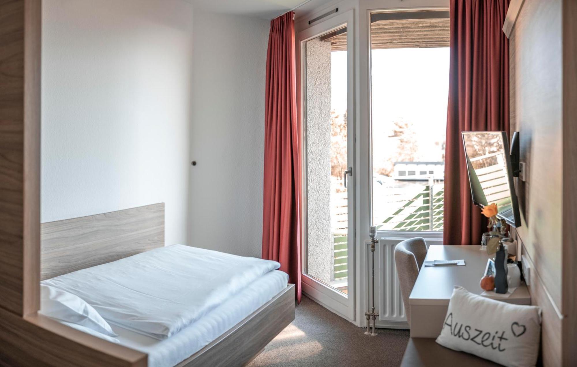 הרנברג Hotel Am Schlossberg מראה חיצוני תמונה