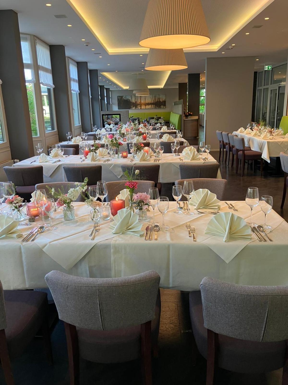 הרנברג Hotel Am Schlossberg מראה חיצוני תמונה